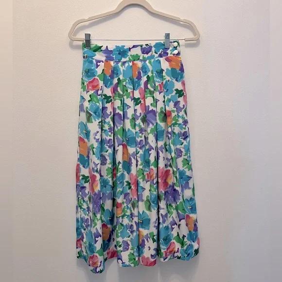 Vintage A-line pleated skirt. Full skirt midi length - Picture 1 of 4